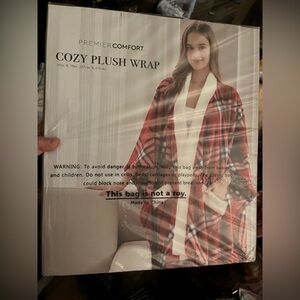 Premier Comfort Cozy Plush Plaid Wrap